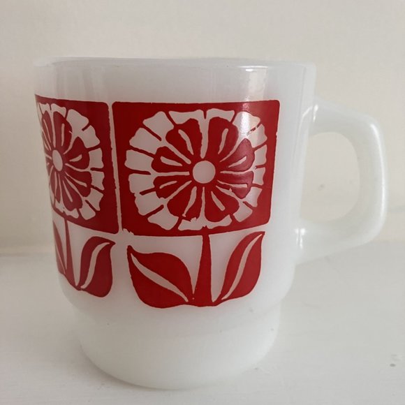 Vintage Anchor Hocking Fire King Stackable Red Flowered Glass Coffee Mugs - Picture 4 of 5